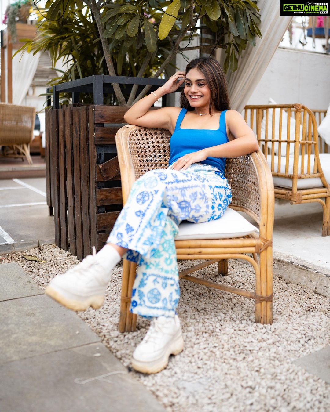 Sreejita De Instagram - Candids are meant to be raw, but you’re born to be caged in perfection 📸💫 🎬Shot & Edited by @ashmaneditors Location @truetrammtrunk #sreejitade #fashion #makeup #outfit #beauty #photoshoot # #explorepage #trending #photography