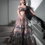 Sreejita De Instagram - A touch of elegance, a splash of tradition 🕊🤍 🎬Shot & Edited: @ashmaneditors Outfit: @asopalav @saree.com_by_asopalav #sreejita #traditional #indianoutfit #photoshoot #style #fashion #explorepage #trending