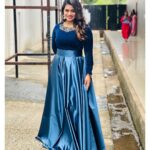 Srinisha Jayaseelan Instagram - Do not miss to catch me on Super singer today at 6.30pm on @vijaytelevision ! This time it’s even more special🥺❤️ Performed my songs #kannoram & #adipenne with the man himself @stephenzec ❤️ And also an another performance with the current season contestant #logeshwaran. Hope you all like it💜❤️ Outfit: @akira_the_couture__ ❤️