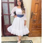 Srinisha Jayaseelan Instagram - Do not miss to catch me on Super singer today at 6.30pm on @vijaytelevision ! This time it’s even more special🥺❤️ Performed my songs #kannoram & #adipenne with the man himself @stephenzec ❤️ And also an another performance with the current season contestant #logeshwaran. Hope you all like it💜❤️ Outfit: @akira_the_couture__ ❤️