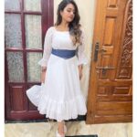 Srinisha Jayaseelan Instagram - Do not miss to catch me on Super singer today at 6.30pm on @vijaytelevision ! This time it’s even more special🥺❤️ Performed my songs #kannoram & #adipenne with the man himself @stephenzec ❤️ And also an another performance with the current season contestant #logeshwaran. Hope you all like it💜❤️ Outfit: @akira_the_couture__ ❤️