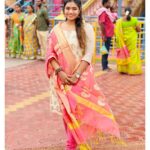 Srinisha Jayaseelan Instagram - All prayers and blessings 💜❤️✨ Muthumalai Murugan Temple