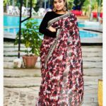 Srinisha Jayaseelan Instagram – Choose what helps your heart bloom🌸💜❤️
Saree: @house_of_haadiya 😘
📸: @snaps_by_madhu 😘 Thanjavur
