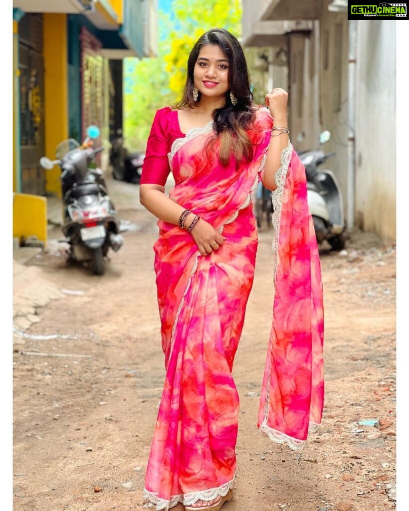 Srinisha Jayaseelan Instagram - Be it summer or winter, a saree is for all seasons.💜❤️😍 Saree from the brand new @house_of_haadiya 😍💜❤️ So happy to have launch our new brand for all the saree lovers! Go grab your soon!! Can’t wait to show you all more😍💜❤️ 📸: @snaps_by_madhu ❤️💜