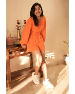 Sumbul Touqeer Khan Instagram - A little bit of PAW-sitivity hurts no one🤍🐾

Outfits by- @miakee.official 
Styled by-  @styleby_shivi