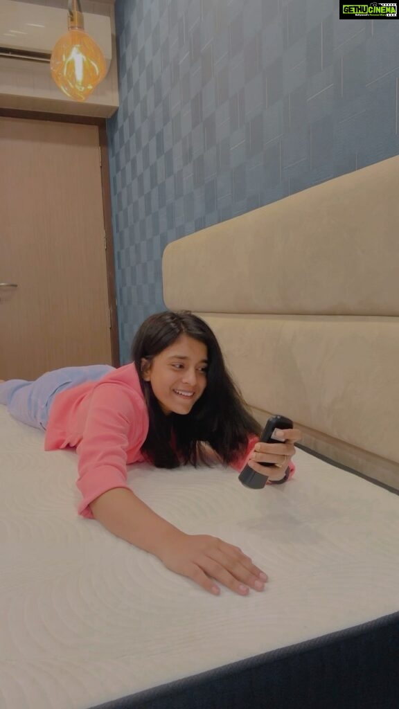 Sumbul Touqeer Khan Instagram - Hey guys, I’m here to talk to you about India’s 1st smart recliner bed “Elev8” by The Sleep Company. . If you’re looking for a bed that offers both comfort and style, then you need to check this out. You can Avail up to 45% off also you can use my coupon code: Sumbul5 for extra discount. Visit www.thesleepcompany.in and get amazing offers. Architect & Concept by @raahdikha09