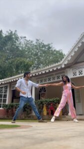 Sumbul Touqeer Khan Instagram - Chal chaleya😛🕺🏻 . . . Shot by - ayush_utekar_02