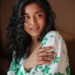 Sumbul Touqeer Khan Instagram - Summer makes your days even brighter 💞 . . Do check out my latest vlog, the link is in bio.
