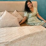 Sumbul Touqeer Khan Instagram - Aap sab toh mujhe jaante ho ki mujhe choti choti cheezo se apna kamra sajana tha…And there I found the perfect brand @rearrangehome with the luxurious aesthetics and subtle colors.