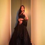 Sumbul Touqeer Khan Instagram - Bhaiya jee smileeee!!!😃 . . . Styled by @krishi1606 Photography @niravthakkarphotography Outfit @tirumaladesigners Accessories @anshgemsinternational x @aaayeshamehta Makeup @amrutujawane