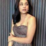 Sumbul Touqeer Khan Instagram - When I was a kid I always wondered how will it be like to make big decisions when I’ll grow up , and 10 years later here I’m confused thinking if I want बन मस्का or मलाई पाव😜 . Ps. No pun intended 😏 . Styled by @krishi1606 Outfit @miraya_by_pooja_khosla Earrings- @shagnaofficial