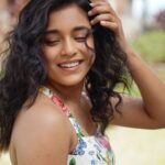 Sumbul Touqeer Khan Instagram - Love is in the hair 💞 Do check out my latest vlog, the link is in bio.