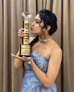 Sumbul Touqeer Khan Instagram - Thank you so much for all the love 🫶🏻✨ Grateful 🤍

__________________________
Styled by- @purvabansal5
Outfit- @label_kalon 
Jewellery - @purvabansal5
Makeup & Hair - @celebsmakeupbysejal