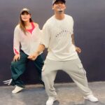 Sunita Gogoi Instagram - Heeriye ..Recently in loop with dis 🎵 N ofcourse My partner was back in town after a long time so making a REEL was mandatory… #dance #friends #peace