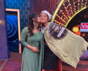 Sunita Gogoi Instagram - Happiness at its peak
Finale scenes
Major missing
More pics in another post
#family