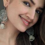 Tara Alisha Berry Instagram - Thank you @naaznichikankari for these stunning kurtas !! LOOOOVE them ! #naaznichkankari #lucknow #chikankari @iyer.aarti