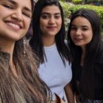 Tara Alisha Berry Instagram - HMU BTS with @bhawna_makeup_art & @prettyfacesbyshivikash 😍 @bhawna__kadian @kashshivi 🤗