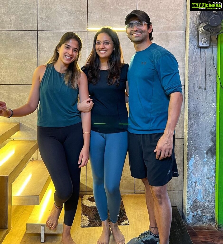 Tejashree Pradhan Instagram - Hello my constants @yogawithreema and @brian.dfitness … On this 4th anniversary of @thewod_mumbai Lemme take the opportunity to thank you from bottom of my heart for never giving up on me and boosting me continuously on not giving up on my body when I actually needed it !! Thank you for teaching me n many “the importance of our own existence” I have started thanking God each morning for waking my body and soul up every morning🧿 Love and Gratitude 🤗🤗 Happy Anniversary to @thewod_mumbai 👏👏👏