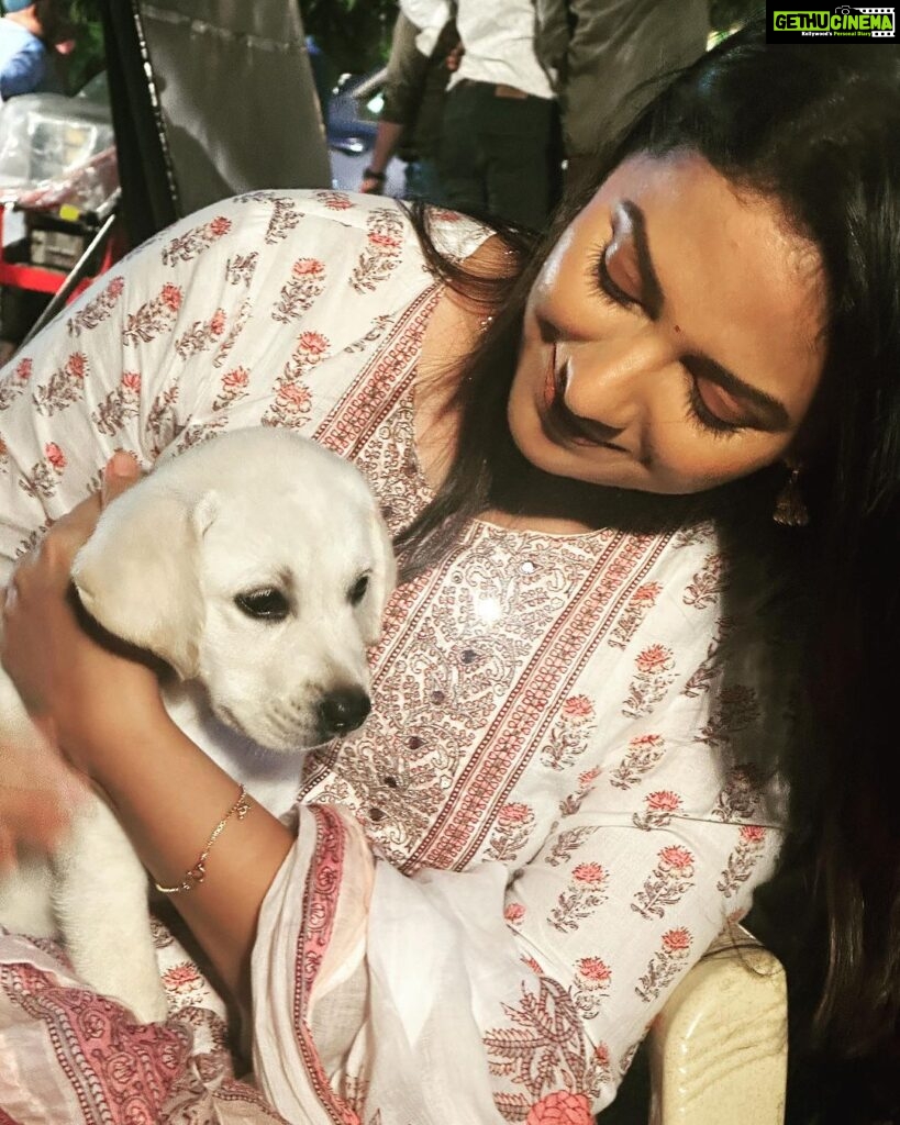 Tejashree Pradhan Instagram - Hello Humans… Please do watch me in #PremachiGoshta on @star_pravah and btw I’m Mukta’s cutest co-actor🩷 #HappyLife