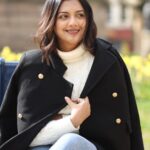 Tejashree Pradhan Instagram - The ways you learned to survive may not be the ways you want to continue to live. Heal and shift 😇 #HappyLife Make up & hair by @preetchatha00 Costumes and style by @apeksha_gandhi_soni Photography by @deepak_yd