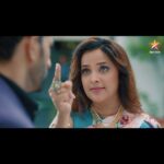 Tejashree Pradhan Instagram - "सईची कस्टडी मी मिळवणारच !" सुरू होतेय 'प्रेमाची गोष्ट' नवी मालिका. सोमवार ४ सप्टेंबरपासून रा. ८:०० वा. Star प्रवाह वर #PremachiGosht #PremachiGoshtOnStarPravah #StarPravah @tejashripradhan @shubhangi.gokhale.18 @raj_t_hanchanale @sanjivani.jadhav.505 @apurvanemlekarofficial