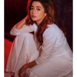 Tina Datta Instagram - As white as pearls, Hair left with no curls. Little dance with twirls, Why have the rains gone blurr? . . . #EklaChaloRe #WarriorPrincess #TinaKaStyle #fashion #style #instagood #lookbook #stylefile #drawthisinyourstyle #tinadatta