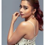 Tina Datta Instagram - Magnanimous, Magnificent and Magical!! The M’s in you are an answer to their “WHY’s” . . . #EklaChaloRe #WarriorPrincess #lookbook #stylefile #fashion #style #instagood #tinadatta