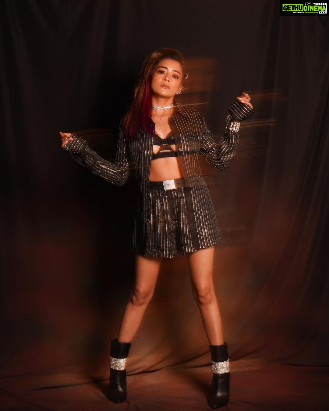 Tina Datta Instagram - Behold the beauty of being yourself!! #FEMINA2023 @feminaindia . . . #EklaChaloRe #WarriorPrincess #TinaKaStyle #feminaindia #style #fashion #lookbook #stylefile #tinadatta
