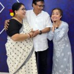 Tina Datta Instagram - What timeless love looks like!! ♾️ Nazar na lage mere love birds ko… ❤️ . . . #FamilyDatta #FamilySunday #MummyDatta #TinaKiMummy #TinaKePapa #EklaChaloRe #WarriorPrincess #instagood #instadaily #tinadatta