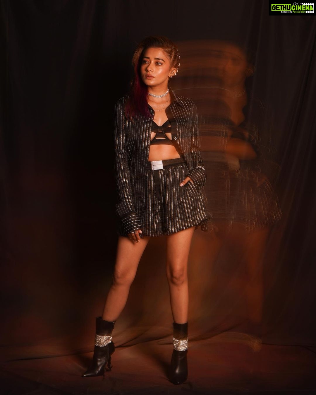 Tina Datta Instagram - Behold the beauty of being yourself!! #FEMINA2023 @feminaindia . . . #EklaChaloRe #WarriorPrincess #TinaKaStyle #feminaindia #style #fashion #lookbook #stylefile #tinadatta