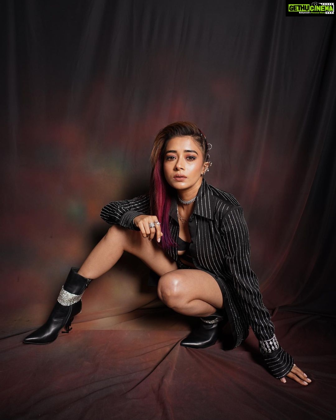 Tina Datta Instagram - Behold the beauty of being yourself!! #FEMINA2023 @feminaindia . . . #EklaChaloRe #WarriorPrincess #TinaKaStyle #feminaindia #style #fashion #lookbook #stylefile #tinadatta