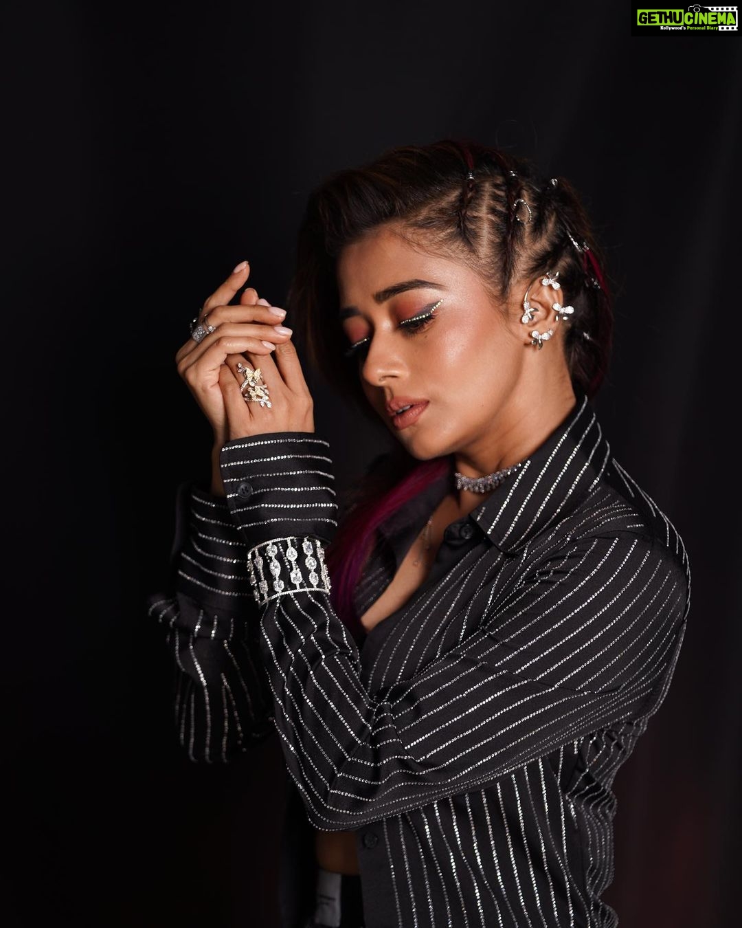 Tina Datta Instagram - The woman of today #FEMINA @feminaindia . . . #EklaChaloRe #WarriorPrincess #TinaKaStyle #feminaindia #style #fashion #lookbook #stylefile #tinadatta