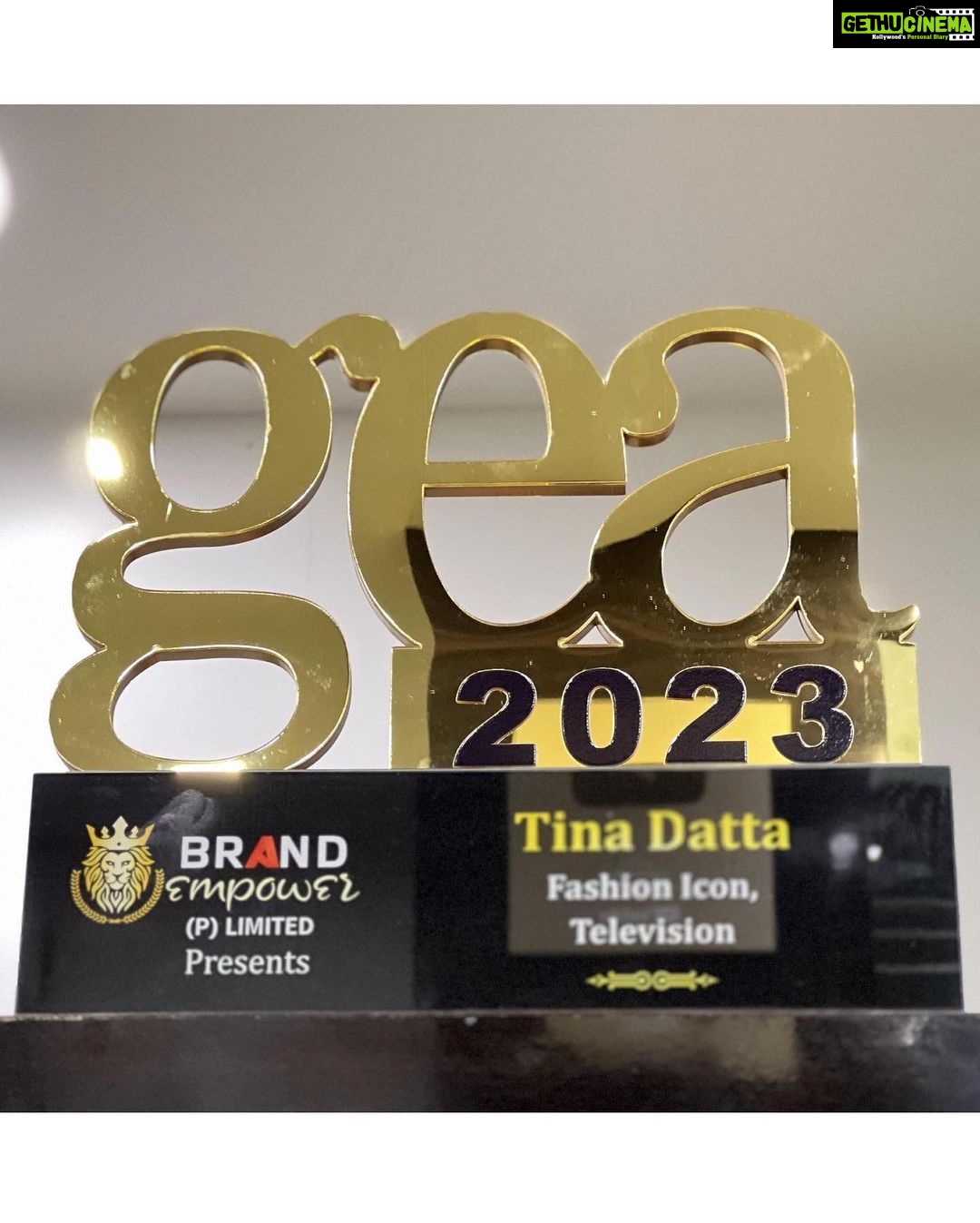 Tina Datta Instagram - Thanks #GlobalExcellenceAwards for this honour. Fashion Icon, Television!! Grateful ππ»β€οΈ PS. Itβs an absolute pleasure receiving an award from Madhuri Dixit Nene maβam. . . πΈ: @ayushgoenka_ π: @victor_robinsonofficial π: @the_jewel_gallery π§£: @stylingbyvictor @sohail__mughal___ π: @makeupbyrishabk Media Relations: @brandnbuzz . . @brandempower.in #EklaChaloRe #WarriorPrincess #TinaKaStyle #GEA2023 #brandempower #ootn #fashion #potd #photooftheday #style #lookbook #stylediary #tinadatta