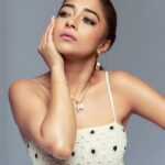 Tina Datta Instagram - Magnanimous, Magnificent and Magical!! The M’s in you are an answer to their “WHY’s” . . . #EklaChaloRe #WarriorPrincess #lookbook #stylefile #fashion #style #instagood #tinadatta