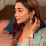 Tina Datta Instagram - In badalte haalato ka saamna kaise karegi Surili? Dekhte rahiye #HumRaheNaRaheHum Somvaar se Shukravaar shaam 7:30 baje sirf @sonytvofficial par . . . @swastikproductions @rahultewary @sktorigins @g3gill #SomvaarWithSurili #EklaChaloRe #WarriorPrincess #sonyentertainmenttelevision #gratitude #instagood #surili #instadaily #tinadatta