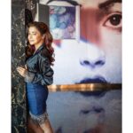 Tina Datta Instagram - Mausam hai bada hi suhana, Lage pyaara sa ruhana… Yuh lamho ki baaton mein, Dil ne dekha saawan mein sitaro ka chamakna!! . . . #EklaChaloRe #WarriorPrincess #TinaKaStyle #fashion #style #lookbook #stylefile #weekend #partymood #monsoon #tinadatta