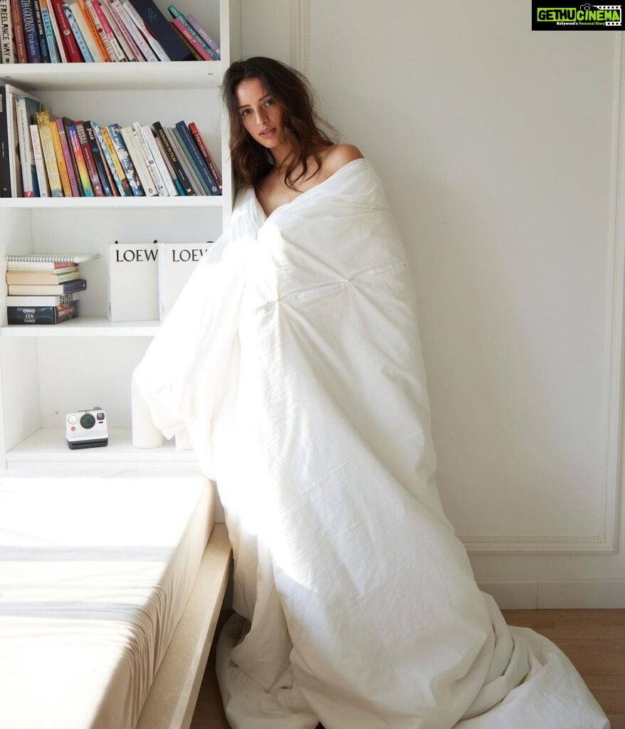 Tripti Dimri Instagram - Blanket on, too hot.. Blanket off, too cold.. One leg out, PERFECT 🤍 📷 @sashajairam @richellefernandes @souravroy_1999