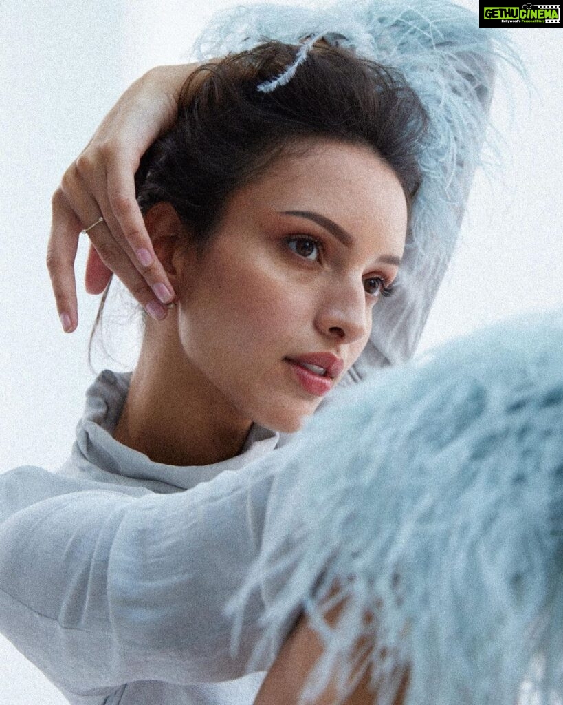 Tripti Dimri Instagram - ❄ 📷 @sashajairam Mua @richellefernandes Hair @hairbyseema