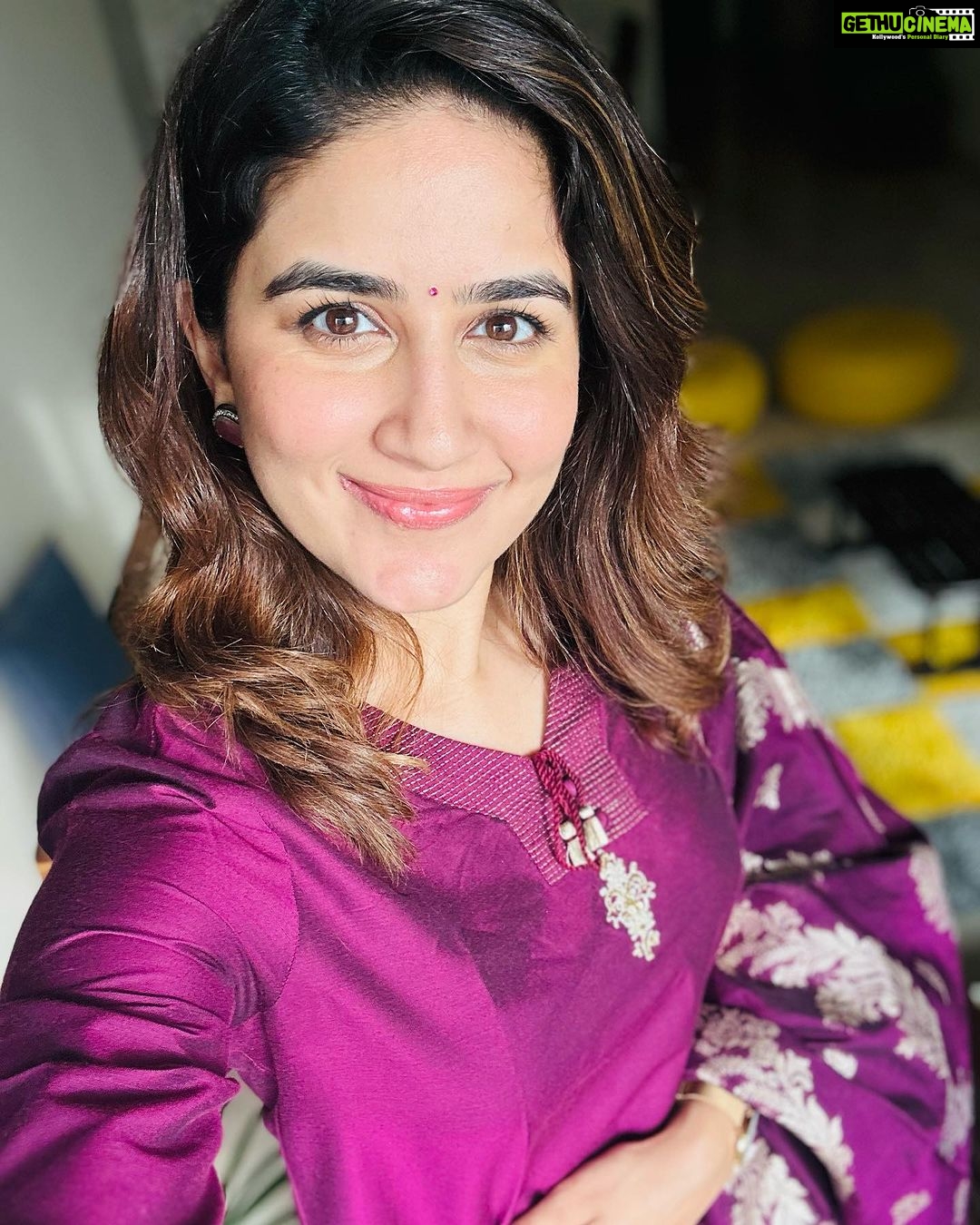 Vaidehi Parashurami Instagram - Selfie series… “Tuesday morning ethnic wear selfie” #happymorning #tuesdaymotivation #selfie #selfieseries #ethnicwear #indianwear #wearwhatyoulove #wearwhatmakesyouhappy #stayhappy #stayconfident