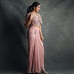 Vaidehi Parashurami Instagram - प्रवास मराठी सिनेसंगीताचा… ‘मी होणार सुपरस्टार - छोटे उस्ताद पर्व २’ शनिवार आणि रविवार रात्री ९ वाजता, फक्त @star_pravah वर Outfit by @vridhisomaani Jewellery by @mkjewels_india Footwear by @londonrag_in Styled by @sayali_vidya Assisted by @wranshaaayyy @shruti._.y Hair by @nilampatel12 Makeup by @vinayak_makeup Personal Assistant @mr.asalm_khan_46 Managed by @prernaasuryawanshi Assisted by @poojatayde Captured by @shrutisbagwe