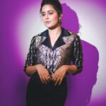 Vaidehi Parashurami Instagram - ये एक ज़िन्दगी काफ़ी नहीं है… Styled by @akankshakawediastyle Outfit by @shriyasinghi.co Jewellery by @viariaccessories Heels by @monrowshoes Clicked by @thepolaroid8 Hair by @nilampatel12 Makeup by @seemaaofficial Personal Assistant @mr.asalm_khan_46 Managed by @prernaasuryawanshi Assisted by @poojatayde