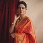 Vaidehi Parashurami Instagram - Vintage vibes! 🌸 Outfit by- @pratha_sarees Jewellery by- @kankshinistudio Heels- @stoffastyle Styled by- @sayali_vidya Assisted by- @wranshaaayyy Hair by- @nilampatel12 Makeup by- @vrushti_harkare Personal Assistant- @mr.asalm_khan_46 Captured by- @shrutisbagwe Managed by- @prernaasuryawanshi Assisted by- @poojatayde