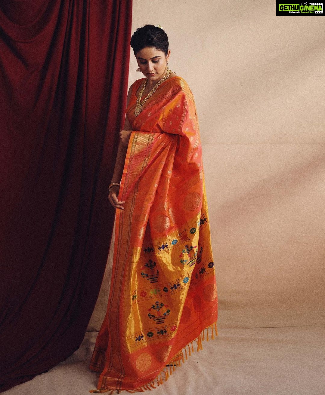 Vaidehi Parashurami Instagram - Vintage vibes! 🌸 Outfit by- @pratha_sarees Jewellery by- @kankshinistudio Heels- @stoffastyle Styled by- @sayali_vidya Assisted by- @wranshaaayyy Hair by- @nilampatel12 Makeup by- @vrushti_harkare Personal Assistant- @mr.asalm_khan_46 Captured by- @shrutisbagwe Managed by- @prernaasuryawanshi Assisted by- @poojatayde