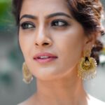 Varalaxmi Sarathkumar Instagram - #friday Not very good at trying to be shy and coy but trying my best.. lol.. Promotions full swing for #kondraalpaavam #march10th So so excited for this one.. and since this saree got so much praise and so many compliments decided to do a reel for it.. Have a good weekend everyone..!! Thank you @jayalakshmisundaresan for Thai gorgeous saree .. Makeup @ramesh197348 Hair @sridhar.hair Saree drapper @soniya_sri_np Shot n asst by @k.prabu.1993 Photo courtesy @skmani_photography #fridayvibes #fridaymood #trysomethingnew #loveyourself #lovemyjob #kondraalpaavam #promotions #trending #trendingsongs #desi #saree #sareelove #desigirl #trendingreels