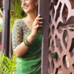 Varalaxmi Sarathkumar Instagram – “Never be Sorry for who you are ” 💚 Says The Saree
 
Makeup @ramesh197348
Hair @sridhar.hair 
Designer @manasanunna26
Saree drapist @soniya_sri_np 
Video courtesy @k.prabu.1993 

#Monday #mondaymotivation
#mondaymood #retro #desi
#saree #retrovibes #sareelove 
#ilayaraja #evergreen #green 
#trending #trendingreels 
#instagood #instagram 
#shoot #lovemyjob 
#indian Hyderabad