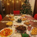 Varalaxmi Sarathkumar Instagram - Ho ho ho.. #merrychristmas #happyholidays #love #christmasdecor #christmaseve #friends #dinner