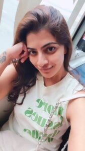 Varalaxmi Sarathkumar Instagram - #50films #blessed #gratitude #🧿

Just wanted to thank everyone that's been a part of my journey..its hasn't been an easy one..but you know who you all are..I love u guys..
Don't ever stop believing in yourself..

Special thanks to my crew @ramesh197348 anna
@sridhar.hair all my assistants over the years n now my 2 monkeys @soniya_sri_np @k.prabu.1993 
Couldn't have done it without out them..

Thank you to everyone single person that has appreciated my work..and thanks to everyone who didn't cos it made me grow..

Many more years to come..many more films to do..wont stop..cant stop..onwards we go..

Tried recreating this reel with my voice..just seemed apt for the situation and occasion.... 🤣🤣🤣

#monday #mondaymotivation 
#50 #happy #thanks #lovemyjob 
#instagood #instafun 
#funnyreels #funny 
#trending #trendingreels..