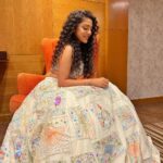 Varsha Bollamma Instagram - Princess Merida feels 🙃♥️ . For @theorganicgala Outfit: @shashankchelmilla ♥️ Makeup: @emraanartistry ♥️♥️♥️ Styled by @officalanahita ♥️ . Fashion Show by @aryanajevents