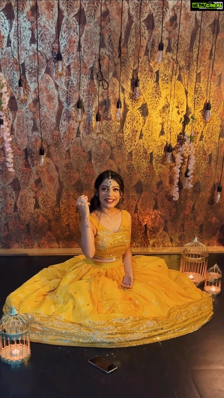 Varsha Bollamma Instagram - Welcome to my magic show - ‘Bollamagic’🤓 . (Haters gonna say it’s fake)