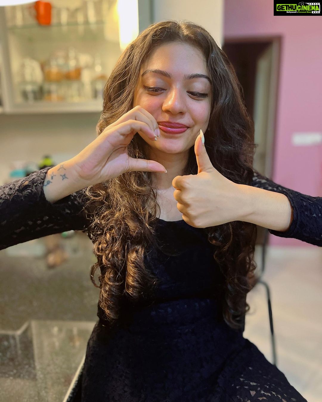Varsha Bollamma Instagram - Happy friendship day to all the βfriendsβ out there βπ»ππ» iykyk ππ» #friendshipday